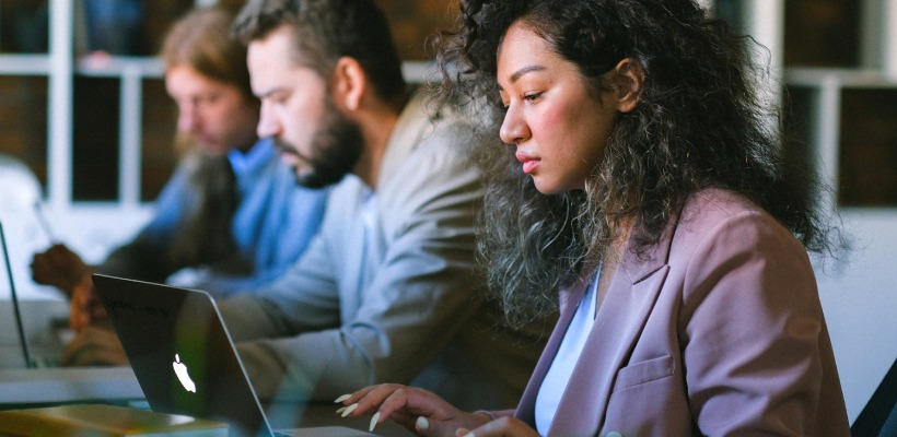 HR managing annual leave requests