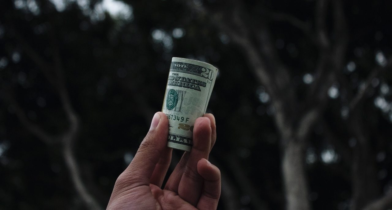 how to pay employees