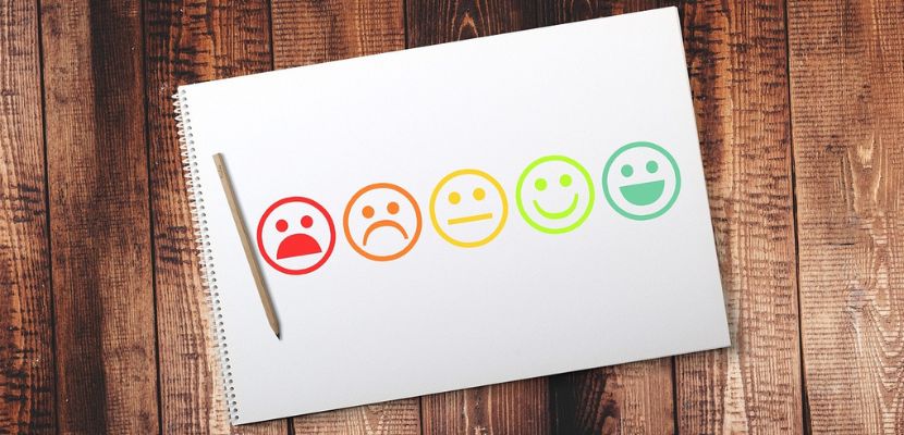 how to give a negative employee performance review